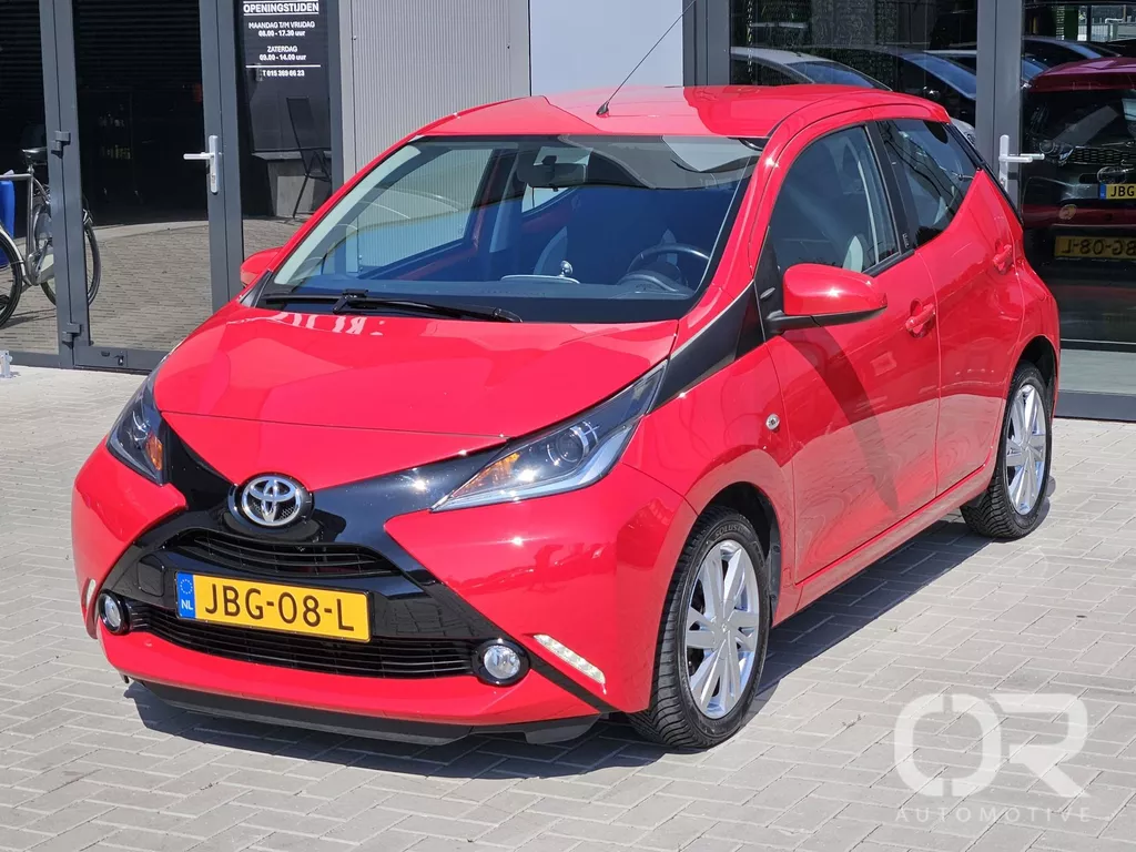 Toyota Aygo 1.0 VVT-i x-cite Automaat Navi Cam LM15 LED
