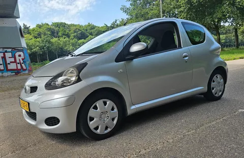 Toyota Aygo 1.0-12V Navigator Automaat ! 1e Eigenaar ! Airco