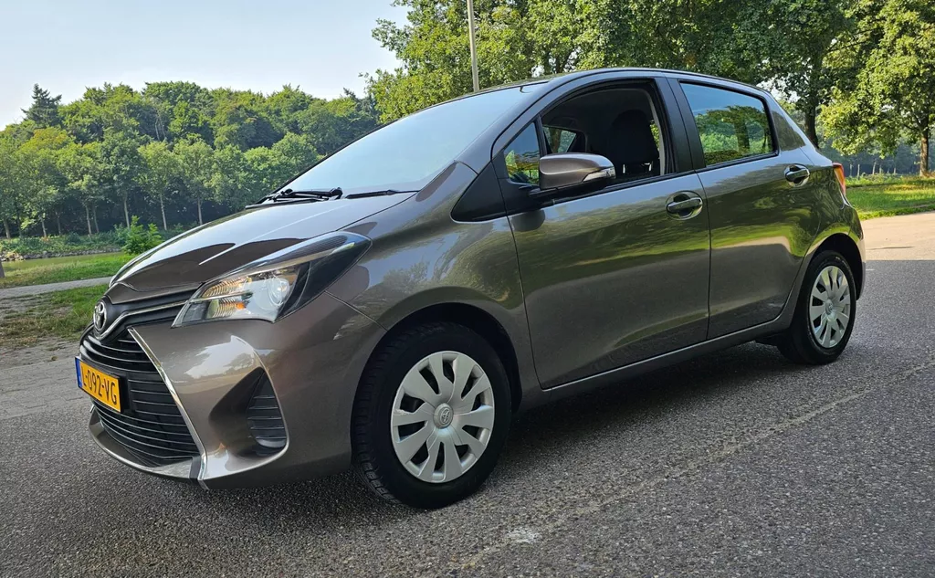Toyota Yaris 1.3 VVT-i 1e Eigenaar ! 60.702 KM ! BJ 2017