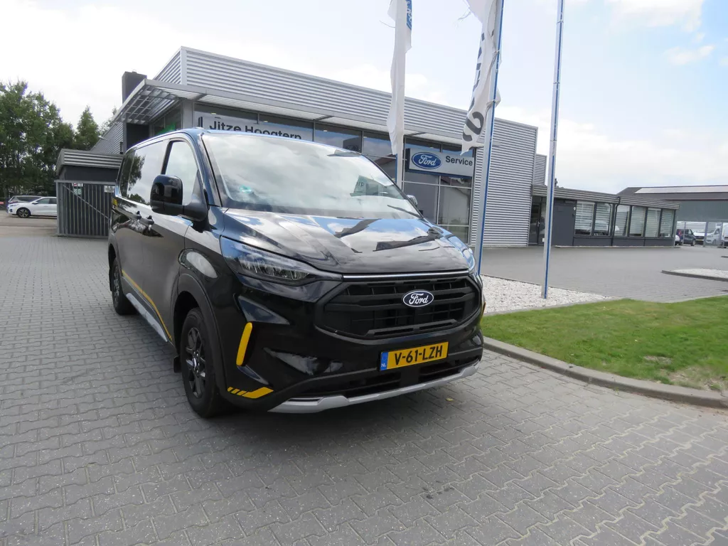 Ford Transit Custom 320 2.0 TDCI L1H1 Trail DUBBELE CAB,BPM VRIJ,NAVI,ADAPTIVE CRUISE,2500 KG TREKHAAK, LEER,CAMERA V&amp;A,WINTERPACK.