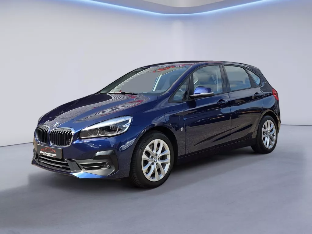 BMW 2-serie Active Tourer 225xe iPerformance /Apple Carplay/Parkeersens.V+A+CAM./Elektr. klep/Stoelverw./Cruise&amp;Clima Contr.//Lendesteunen/17''LMV/(MET GARANTIE*)