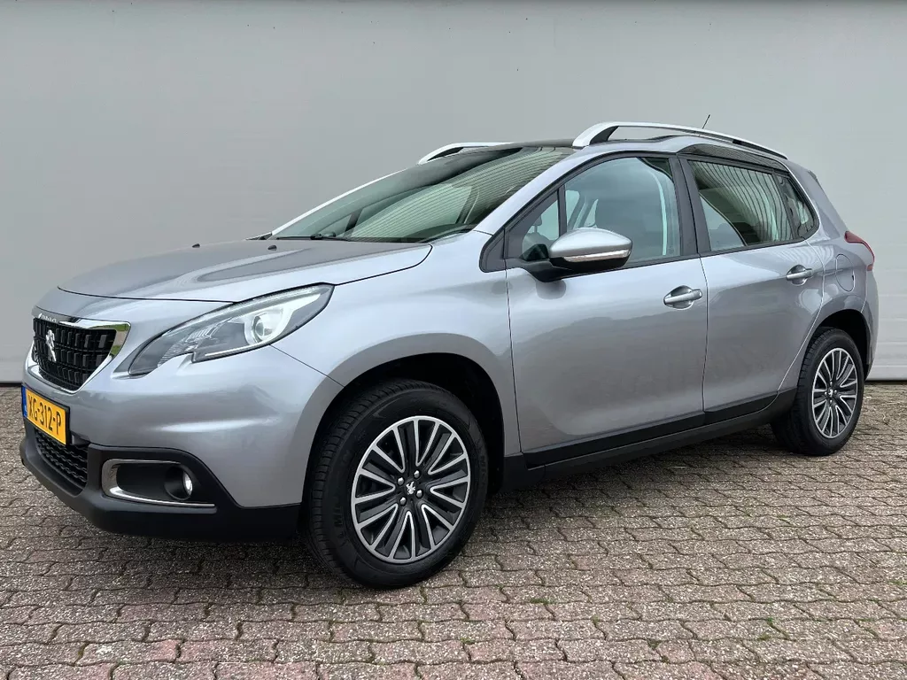 Peugeot 2008 1.2 PureTech | NL auto | Panoramadak | Trekhaak | Nieuwstaat!