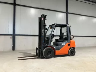 te koop toyota heftruck 02-8FG25