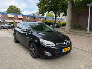Opel Astra Sports Tourer 1.4 Cosmo Leder Cruise Airco