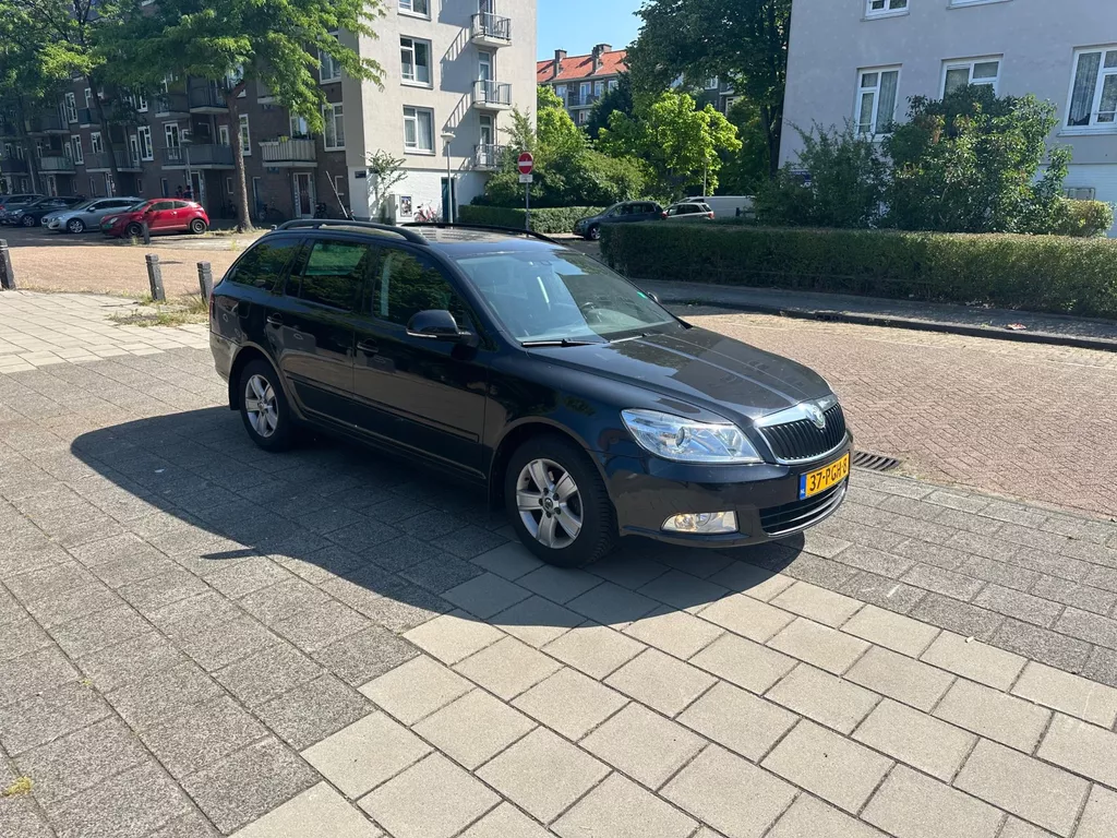 Skoda Octavia Combi 1.2 TSI Ambition Business Climate Black Magic