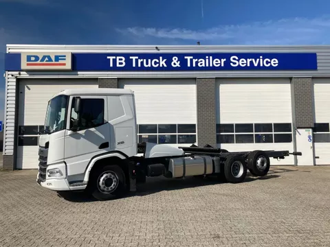 DAF XD 450 FAN CHASSIS SLEEPER CAB PTO STEERING LIFTAXLE 505WB - NEW