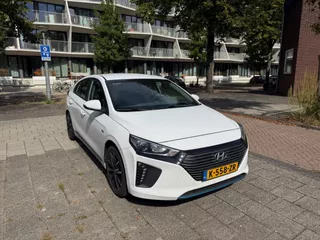 Hyundai IONIQ 1.6 GDi Comfort Hybrid Snow White