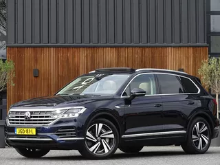 Volkswagen Touareg 3.0 V6 TSI 381PK eHybrid / panoramadak / 360&deg; / IQ