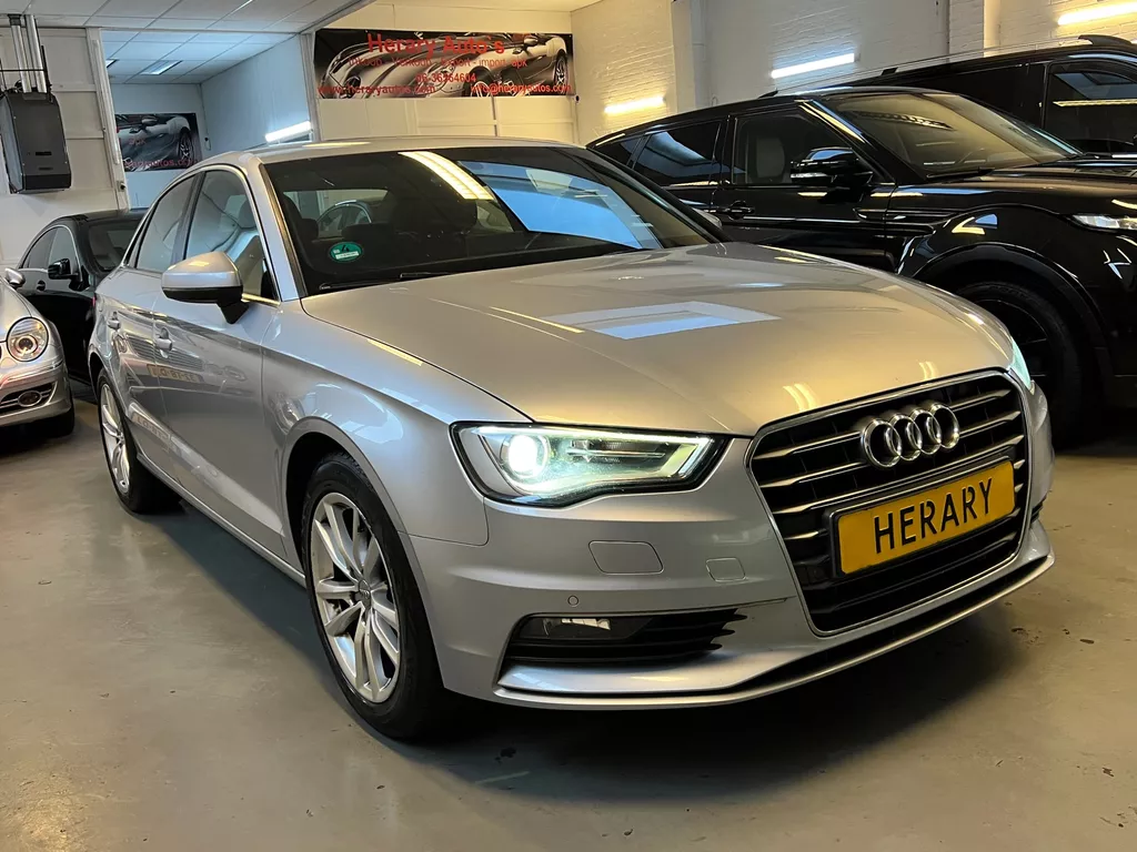 Audi A3 Limousine 1.6 TDI S-LINE SEDAN NAVI BJ-14