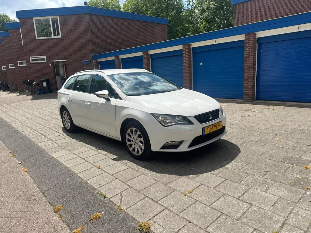 Seat Leon 1.4 TSI Style Business NW APK Snow White