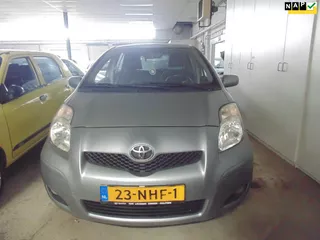 Toyota Yaris 1.3 VVTi Aspiration MET AIRCO TREKHAAK