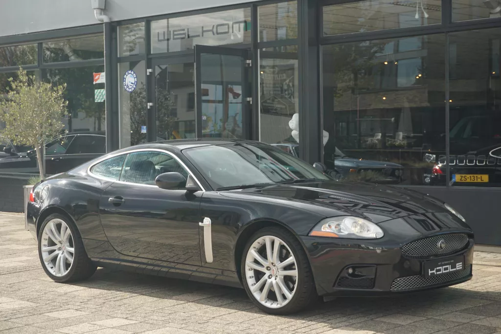 Jaguar XKR 4.2 V8 Coup&eacute;