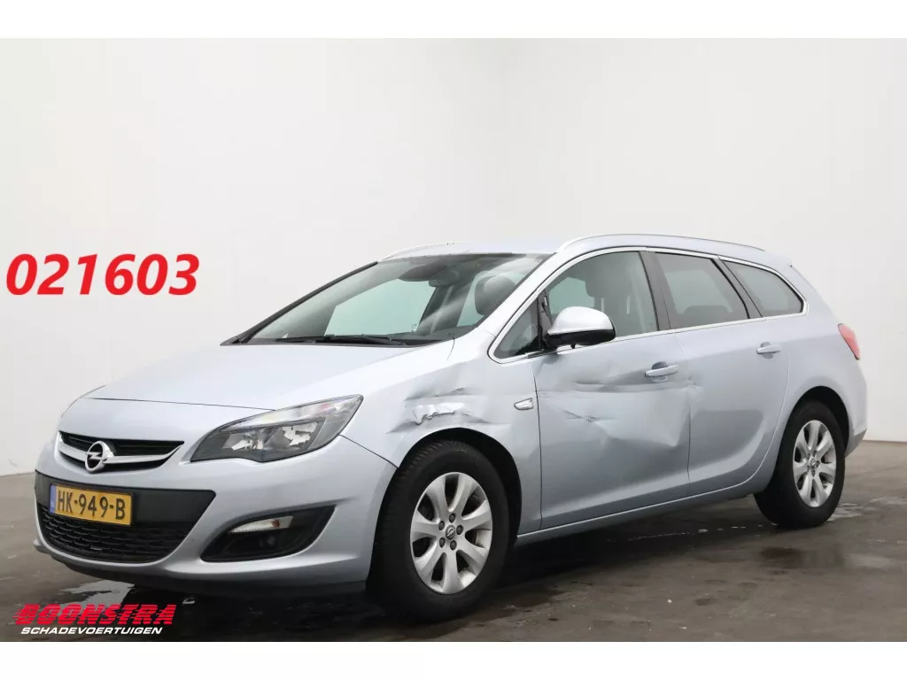 Opel Astra Sports Tourer 1.4 Turbo Blitz Navi Airco Cruise PDC AHK