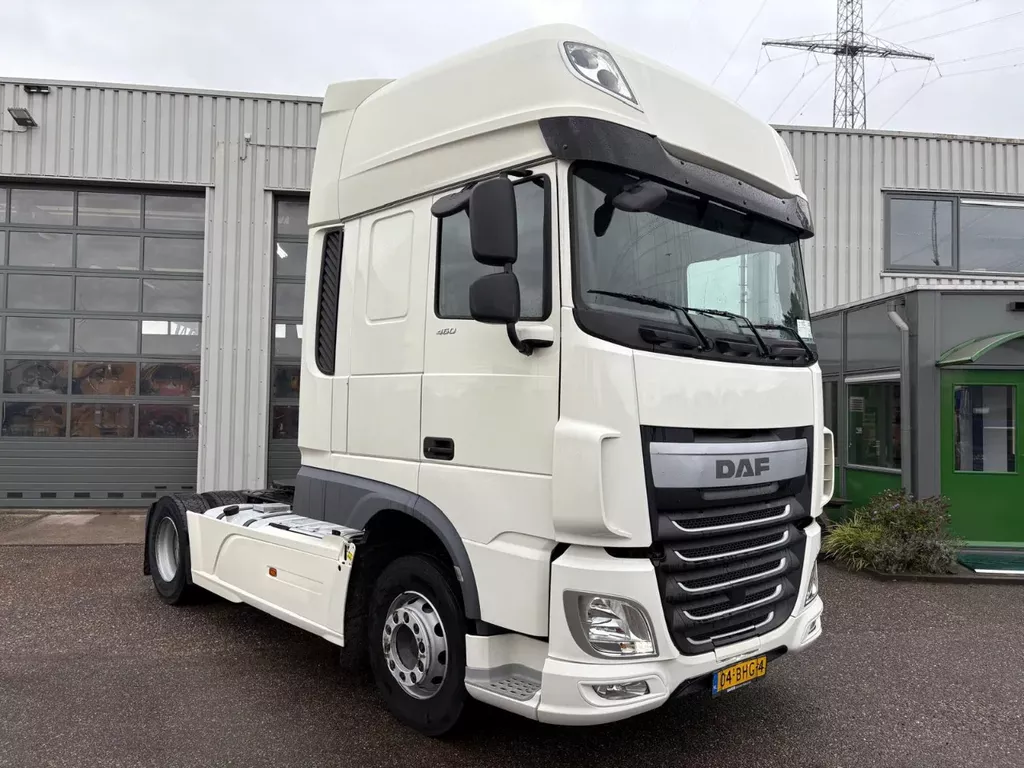 DAF XF 460 NL TRUCK SUperspace cab 60 &amp;% + tyre, 460hp 2x tank,1275 ltr