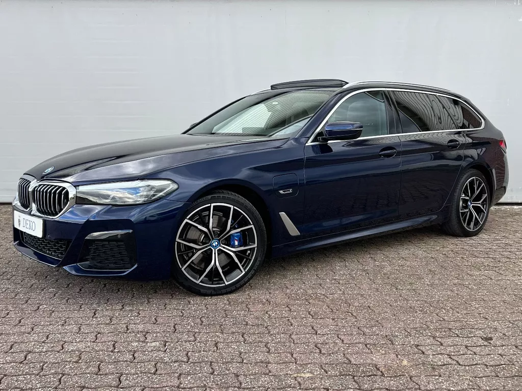 BMW 5 Serie 530e PHEV | M Sport | Panoramadak | Sportstoelen | Nieuwstaat!