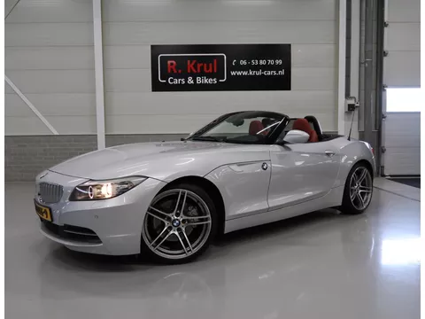 BMW Z4 Roadster sDrive30i Executive 6-Cilinder Leer Sportstoelen Navigatie NL-auto NAP Airco-ECC Cruise Control Sportonderstel 19 inch Sportvelgen Boekjes aanwezig Nette auto Bluetooth