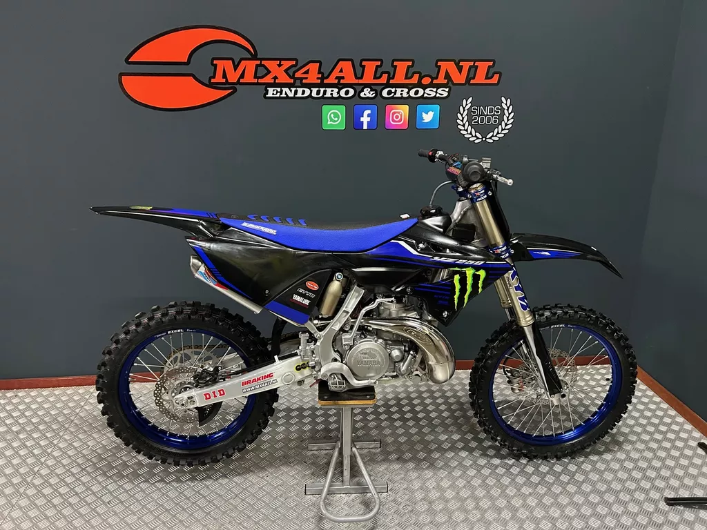 Yamaha YZ 250 2-takt 2023 FMF / X-Trig Monster No YZ F 250 450 F