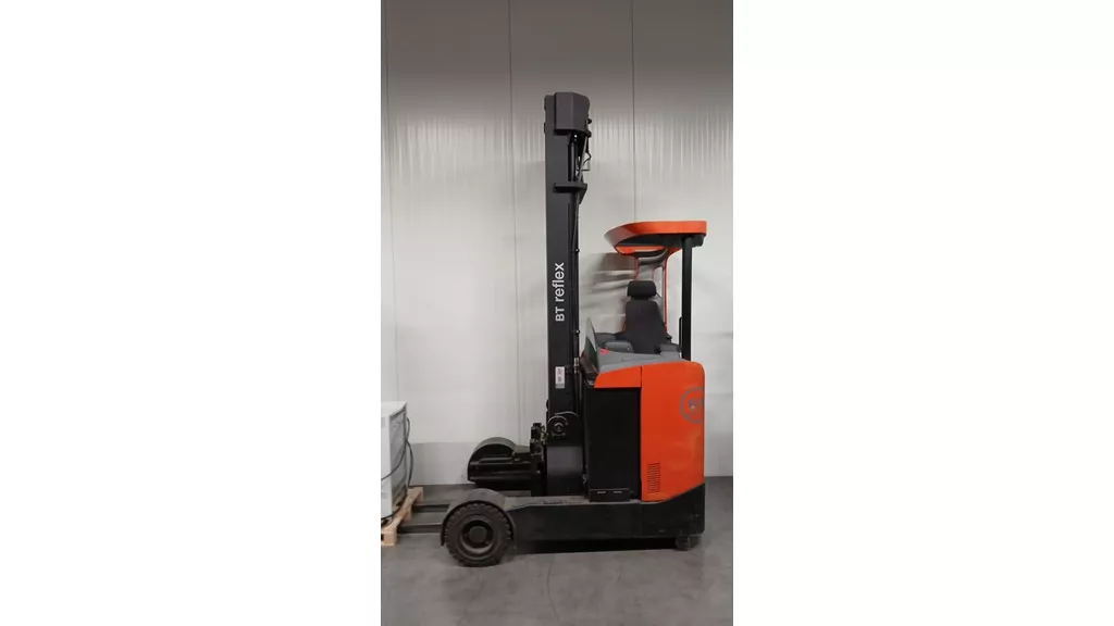 BT RRE160R buiten reachtruck