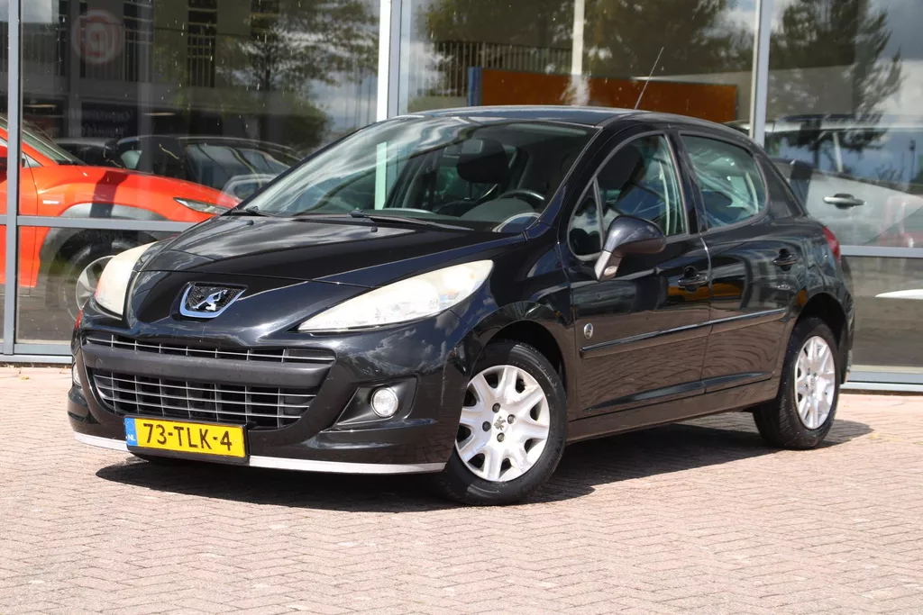 Peugeot 207 1.4 VTi Urban Move MEENEEMPRIJS INCL. NIEUWE APK
