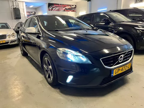 Volvo V40 2.0 D2 R-Design 5-DOORS NAVI CLIMA BJ-15