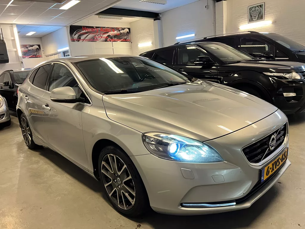 Volvo V40 2.0 D4 Ocean Race 5-DOORS NAVI Leder