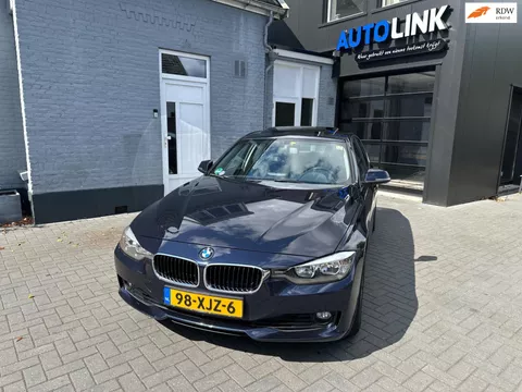 BMW 3-serie 320i Executive | SCHUIFDAK | NAVI | TREKHAAK |