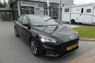 Ford Focus 1.0 EcoBoost Hybrid ST Line X Business ADAPTIEVE KOPLAMPEN, ADAPTIEVE CRUISE, CLIMA, WINTER PACK, CAMERA, PDC V&amp;A, 40.152KM