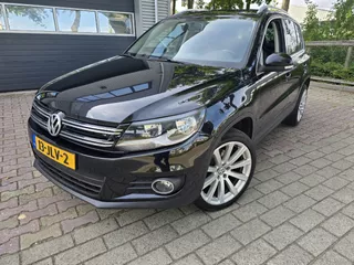 Volkswagen Tiguan 4-MOTION/LEDER,PANO/TREKHAAK BTW AUTO