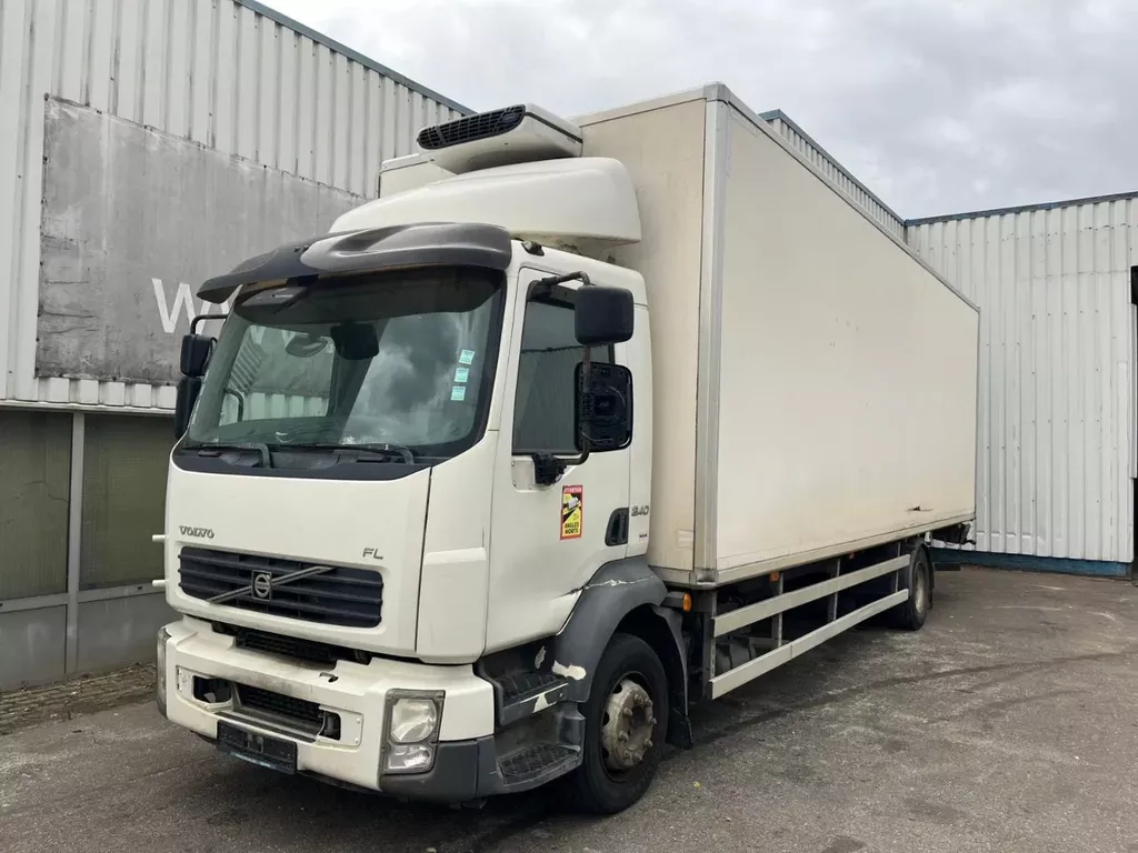 Volvo 240 FL 12-240 , Fridge truck
