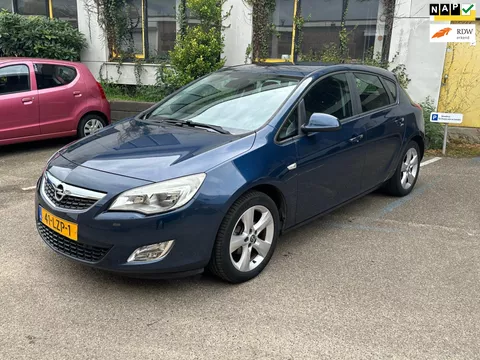 Opel Astra 1.4 Turbo Edition/ Lage KM/ Airco/ Cruise control/ Parkeersensoren