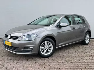 Volkswagen Golf 1.2 TSI Connected Series | NIEUWSTAAT! | 6 bak | ECC | Cruise