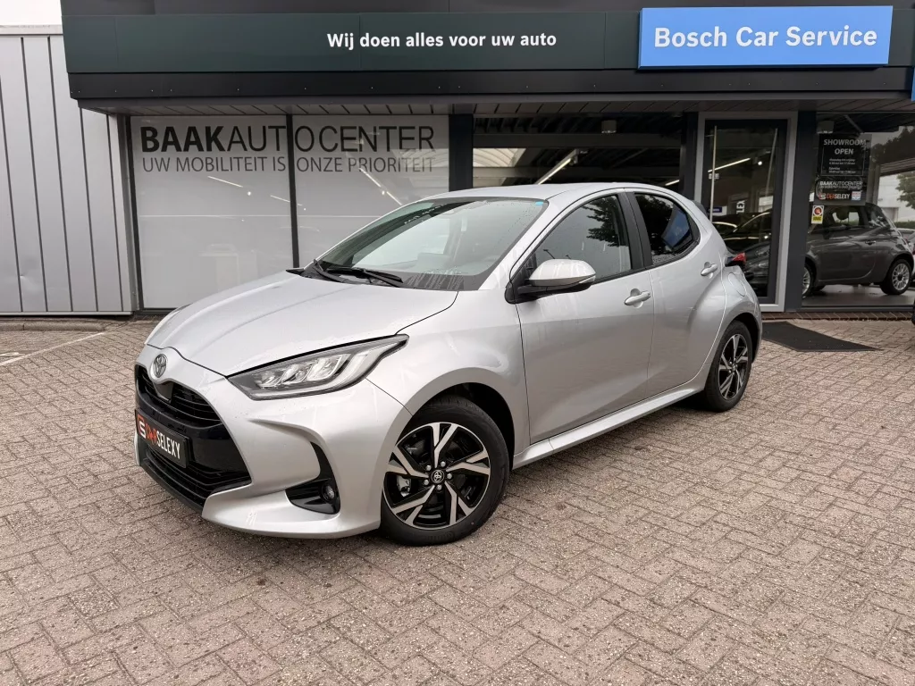 Toyota Yaris 1.5 Hyb. 115 Dynamic | Metallic | Keyles | Carplay