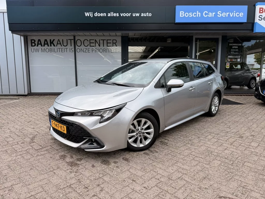 Toyota Corolla Touring Sports Hybrid 140 Active | Camera | Metallic | Carplay