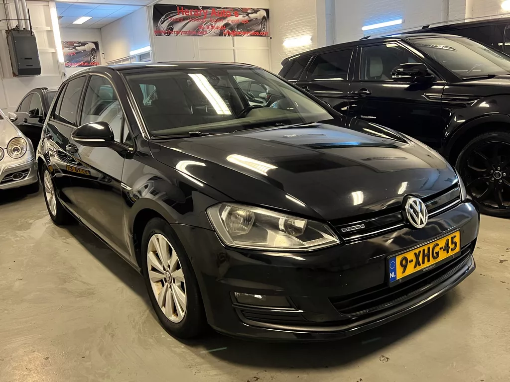Volkswagen Golf 1.6 TDI Highline 5-Doors Navi 6-GEAR