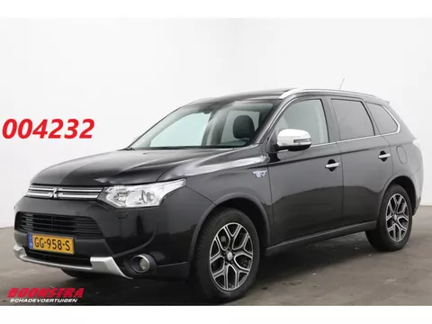 Mitsubishi Outlander 2.0 PHEV Limited Edition X-Line Glasdak Camera Leder SHZ AHK