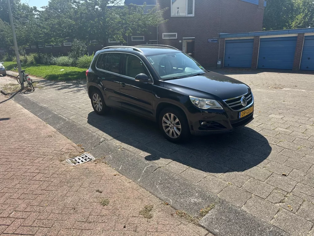 Volkswagen Tiguan 2.0 TSI Sport&amp;Style 4Motion 4x4 Leder Cruise Parkassist