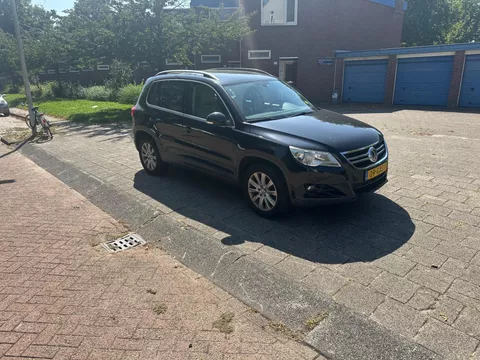 Volkswagen Tiguan 2.0 TSI Sport&amp;Style 4Motion 4x4 Leder Cruise Parkassist