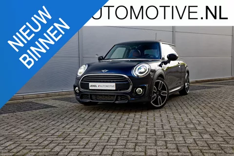 Mini Cooper Chili 1.5 JCW JCW Pack, Panoramadak, Leren bekleding, 18&quot; LM velgen, enz