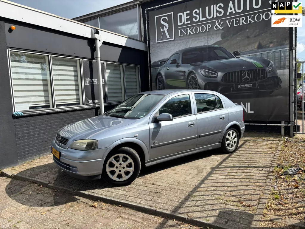Opel Astra 1.6 Njoy