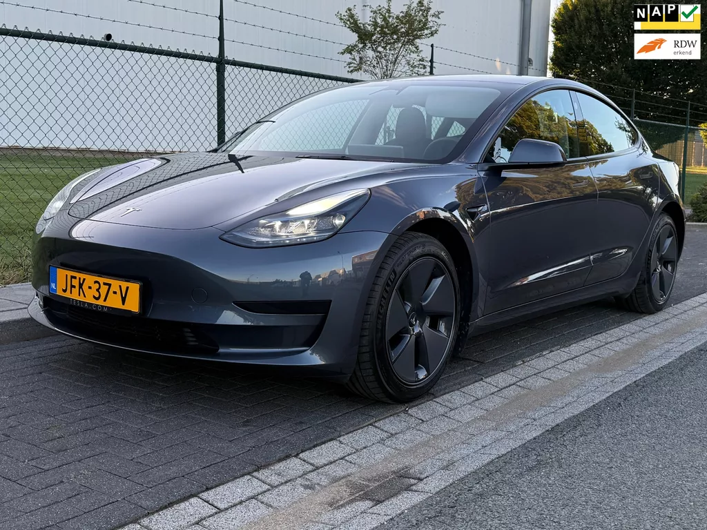 Tesla MODEL 3 Standard RWD Plus 60 kWh