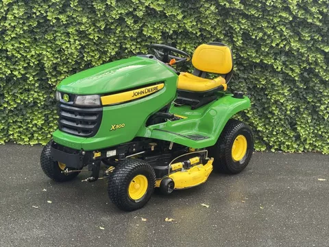 John Deere John Deere X300 0