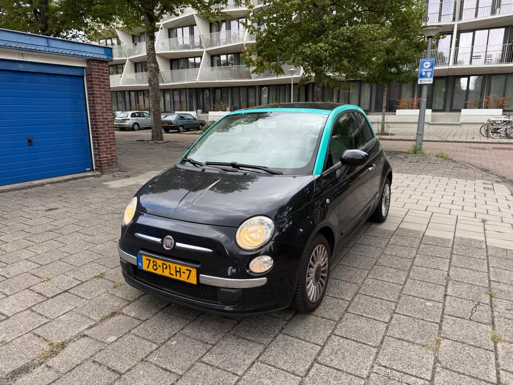 Fiat 500 1.2 Lounge Automaat Panorama Airco Black Magic