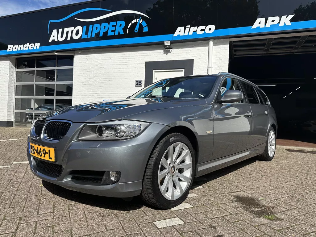 BMW 3-serie Touring 318i Business Line /Nieuwe apk bij aflevering/Half leder interieur/Lm velgen