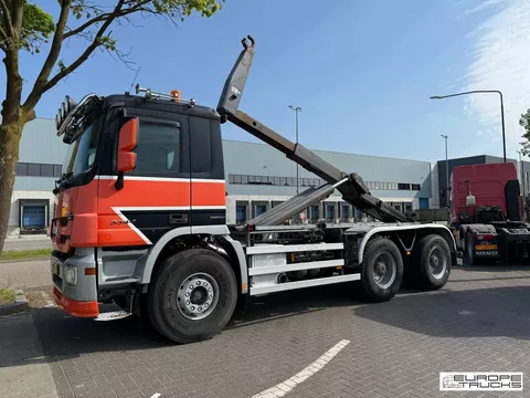 Mercedes-Benz Actros 3344 NL Truck - Hook/Abrollkipper - Automatic T06578