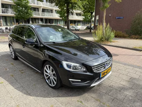 Volvo V60 2.4 D6 Twin Engine Hybrid R-Design Leder Panorama