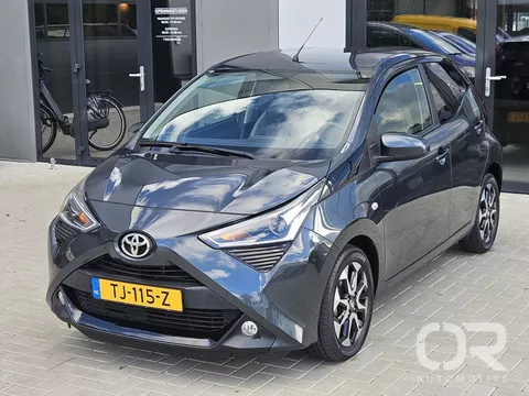 Toyota Aygo 1.0 VVT-i x-first Carplay Camera NL-auto NAP