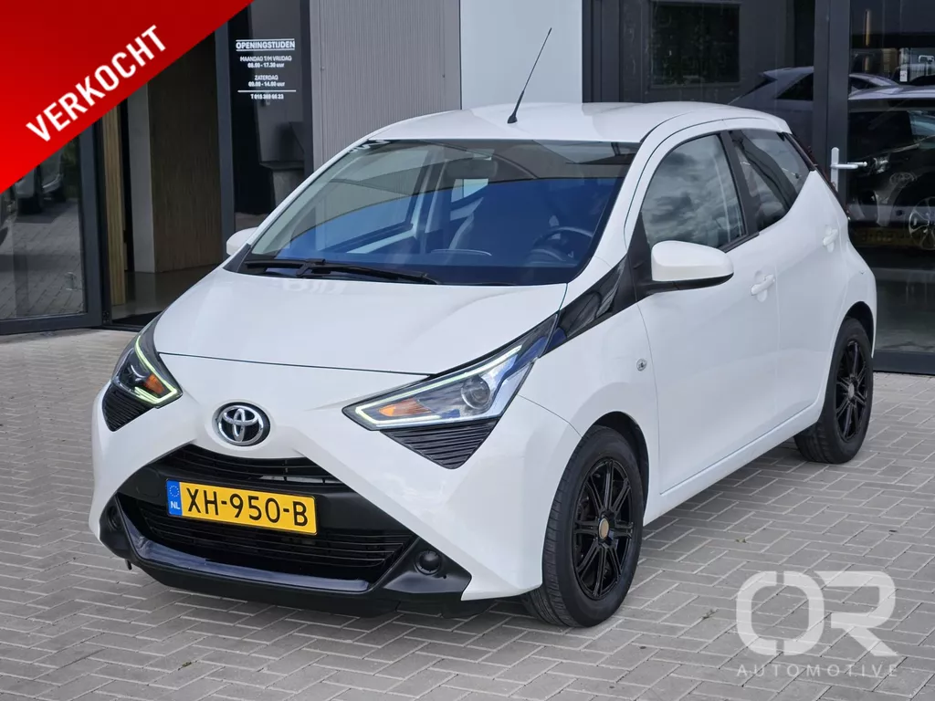 Toyota Aygo 1.0 VVT-i x-first Carplay Camera NL-auto NAP