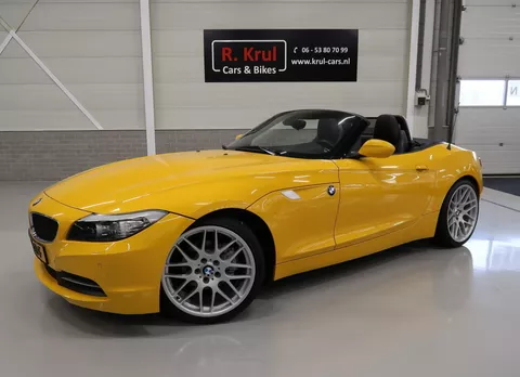 BMW Z4 Roadster sDrive20i Executive Sportstoelen Leer/Alcantara Automaat Boekjes aanwezig Atacama Geel Stoelverwarming Breedset 19 inch Airco Parkeersensoren Windscherm