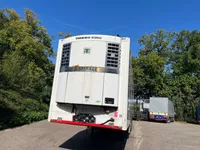 Närko Sideloader Thermo King 400 Foto