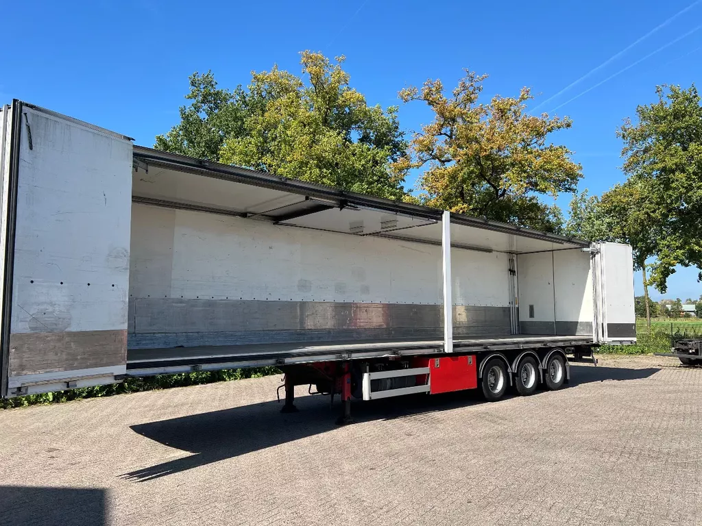 Närko Sideloader Thermo King 400 Närko Sideloader Thermo King 400